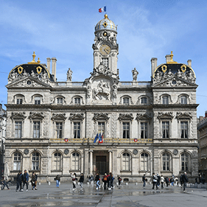 Hôtel de Ville depuis la place des Terreaux