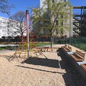 Structure pyracorde de la nouvelle aire de jeux Square Michaud